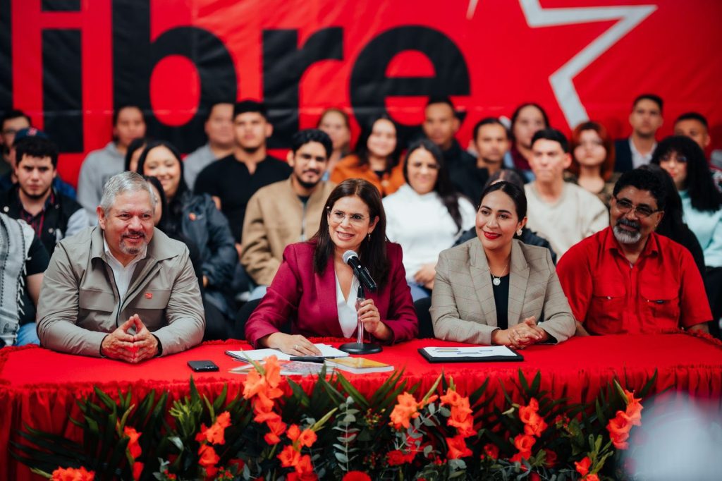 Crecen las críticas al gobierno de LIBRE por concentración de poder y deterioro institucional