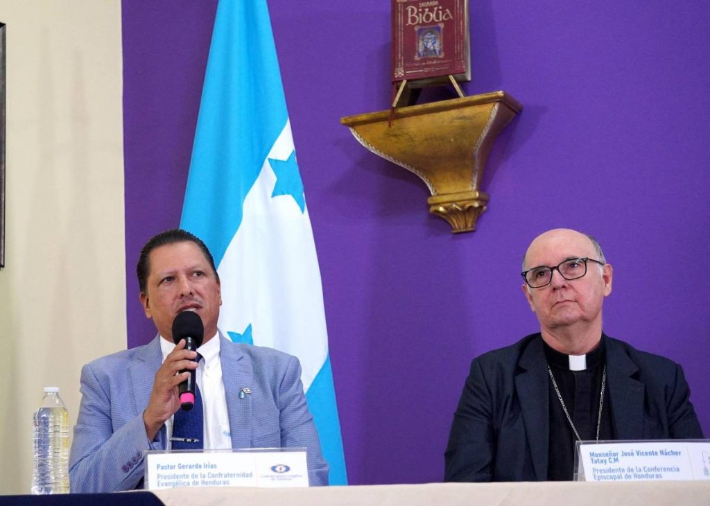 Enfrentamiento de LIBRE y las iglesias por marcha nacional