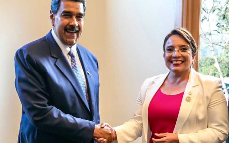 Xiomara Castro defiende a Nicolás Maduro en tiempos de conflictos internacionales