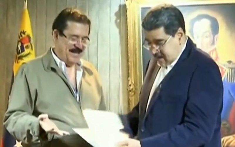 Manuel Zelaya bajo la lupa: extradición y los señalamientos de Hugo “El Pollo” Carvajal Manuel Zelaya bajo la lupa: extradición y los señalamientos de Hugo “El Pollo” Carvajal