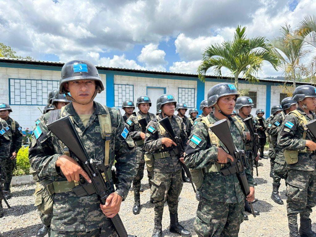 Fuerzas Armadas de Honduras aclaran distancia de LIBRE y denuncian infiltración del narcotráfico