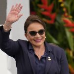 Opinión pública critica al gobierno de Xiomara Castro por su desconexión social y económica