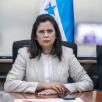 Cómo los errores de Rixi Moncada debilitan su candidatura presidencial