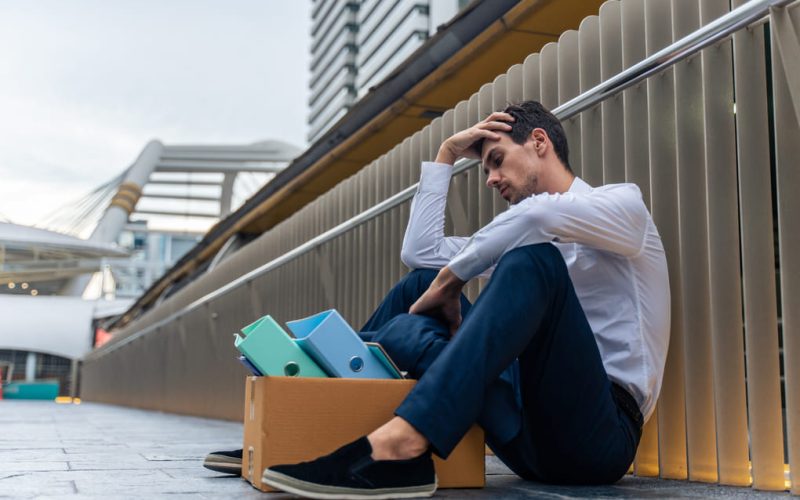 Economía en crisis bajo LIBRE: cierre de empresas y fuga de capitales