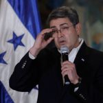 Corrupción institucional y crimen organizado en Honduras bajo los gobiernos de Xiomara Castro y Juan Orlando Hernández Corrupción institucional y crimen organizado en Honduras bajo los gobiernos de Xiomara Castro y Juan Orlando Hernández